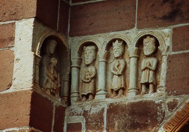 Détail de la façade de la chapelle